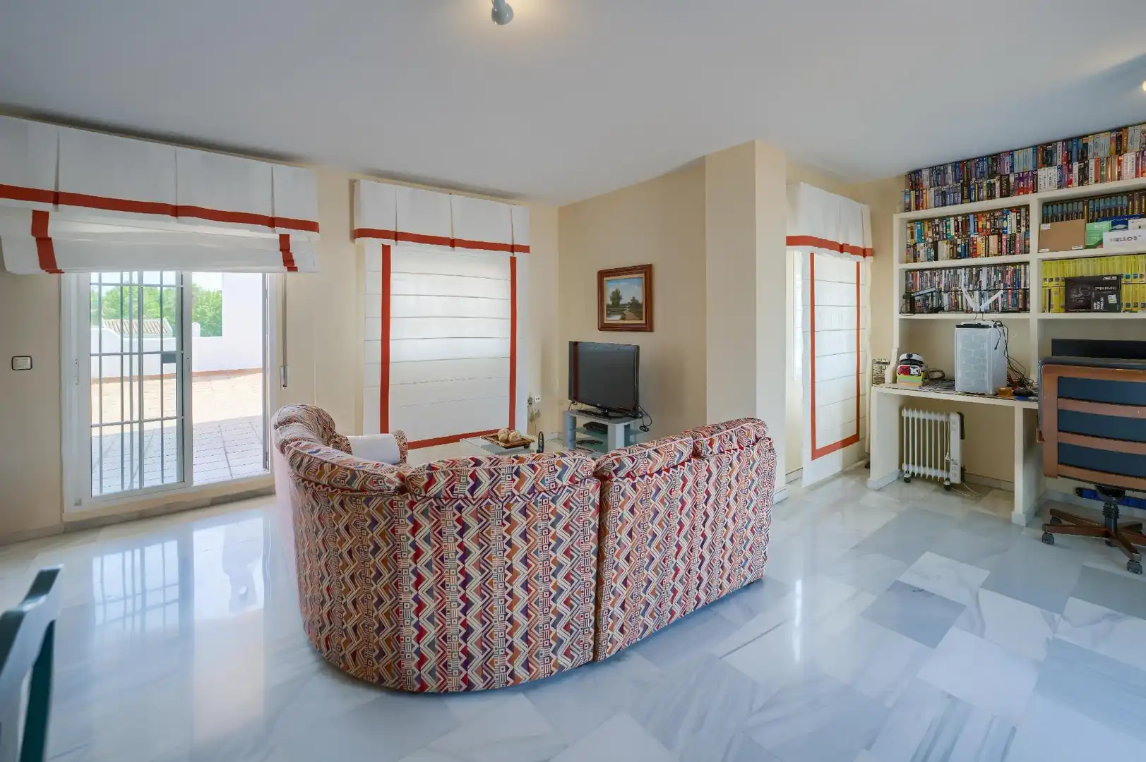 Living room of Houses for sale in Tomares  with Air Conditioner, Heating and Private garden