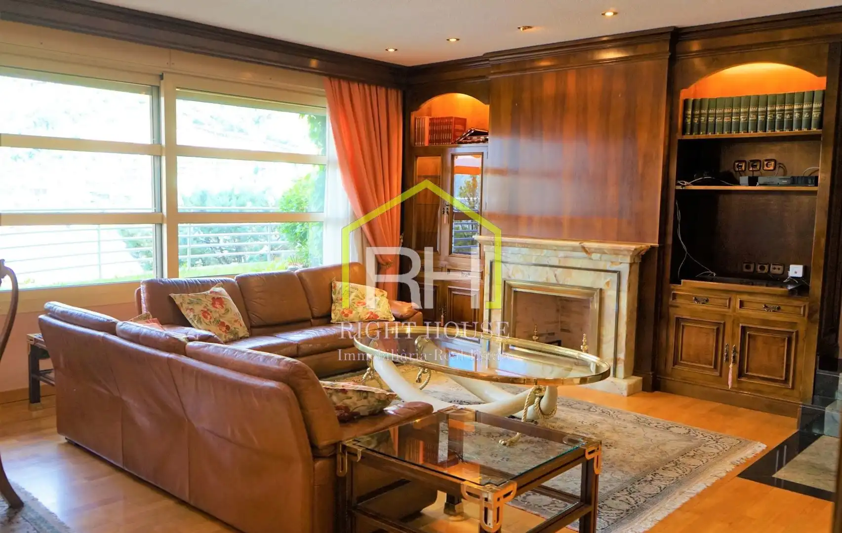 Living room of Houses for sale in Escaldes – Engordany  with Heating, Private garden and Parquet flooring