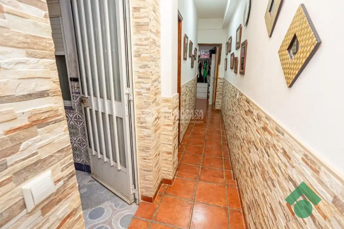 Casa pareada con jardín en venta en C. Barcelona, imagen 9
