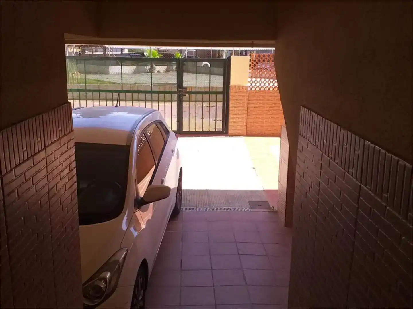 Aparcament de Casa adosada en venda en Isla Cristina