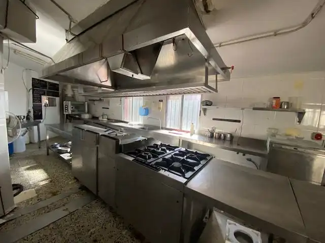 Cuina de Local de lloguer en Oviedo 