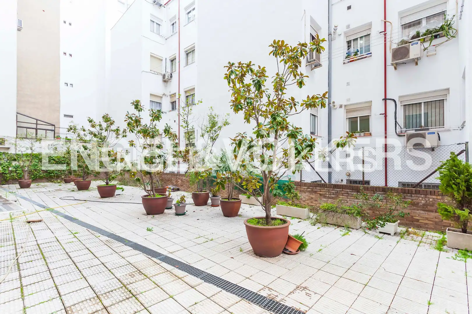 Exterior view of Flat for sale in Madrid  with Air Conditioner, Heating and Private garden
