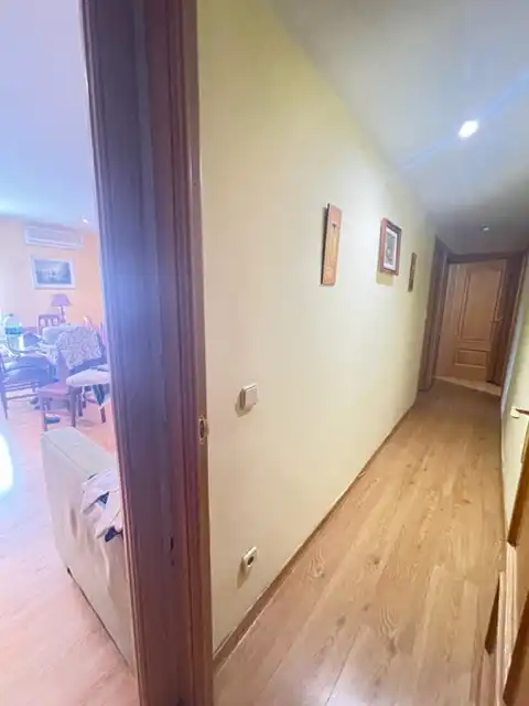 Wohnung zum Verkauf in Coslada mit Klimaanlage, Heizung und Terrasse