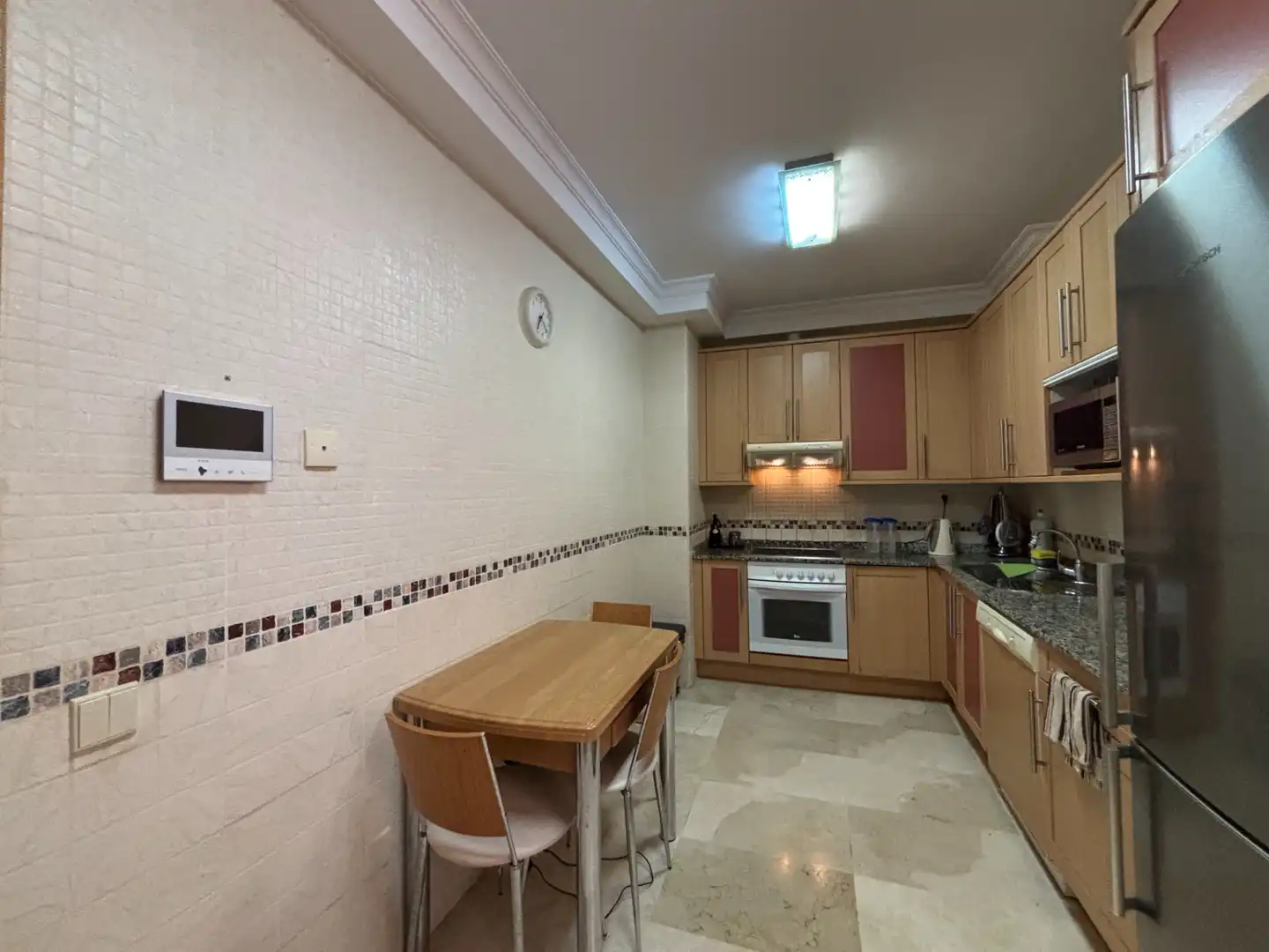 Cocina de Piso en venta en Las Palmas de Gran Canaria con Terraza y Piscina comunitaria