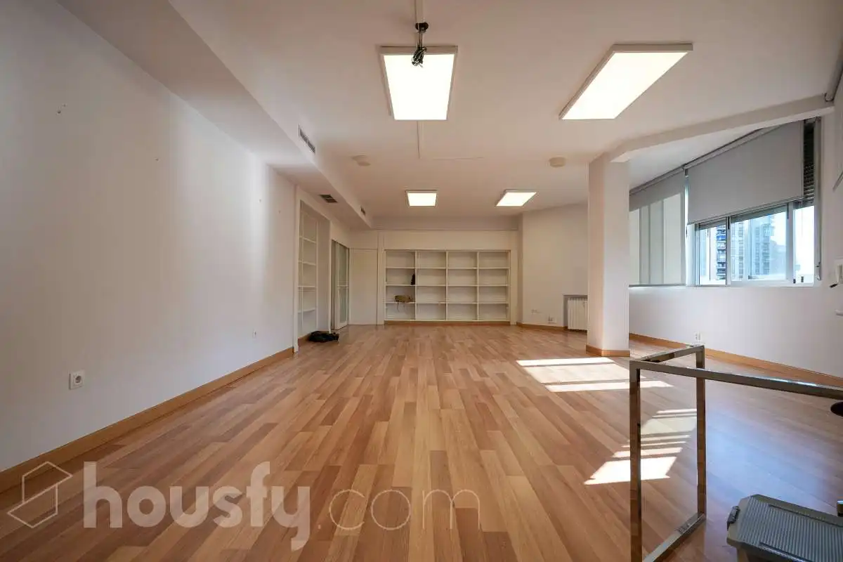 Piso en venta en Madrid con Aire acondicionado, Calefacción y Terraza