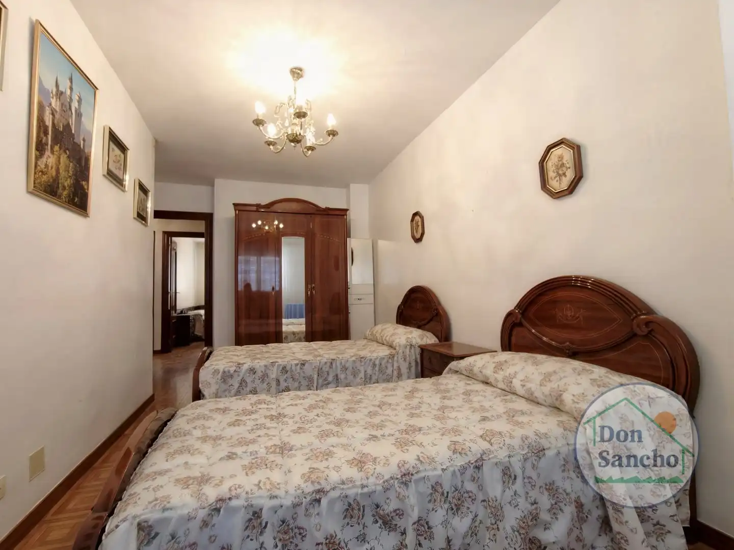 Habitación de Piso en venta en Viana de Cega con Terraza, Trastero y Amueblado