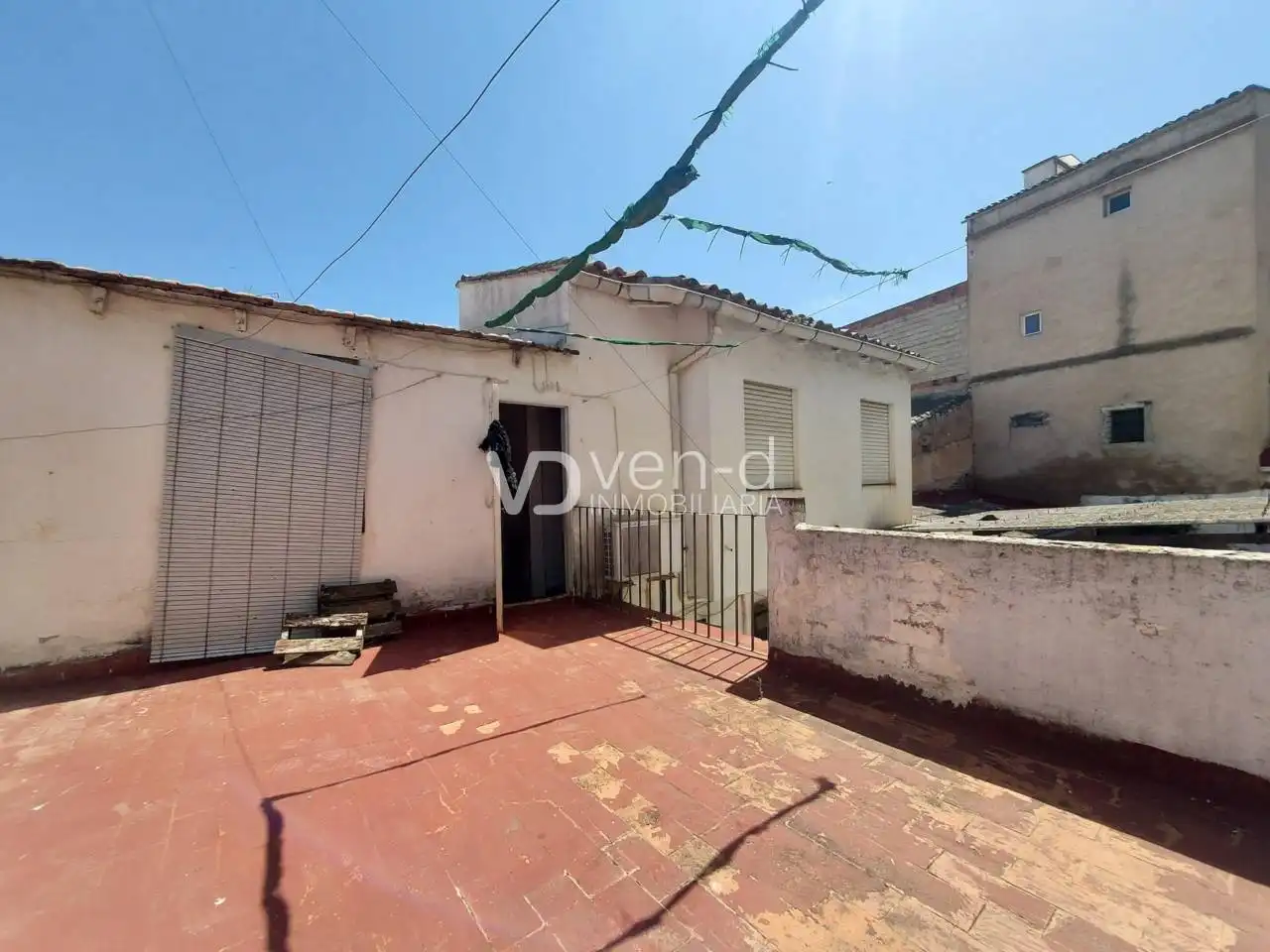 Vista exterior de Casa o xalet en venda en Enguera amb Calefacció, Jardí privat i Terrassa