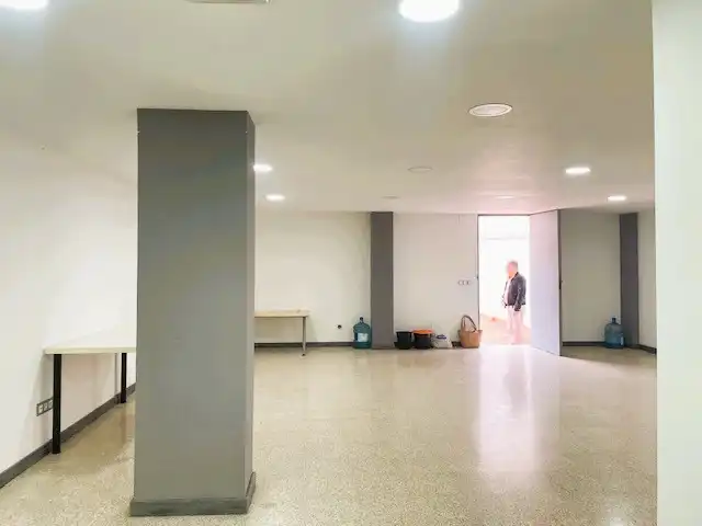 Business premises for sale in Carrer de la Independència, imagen 11