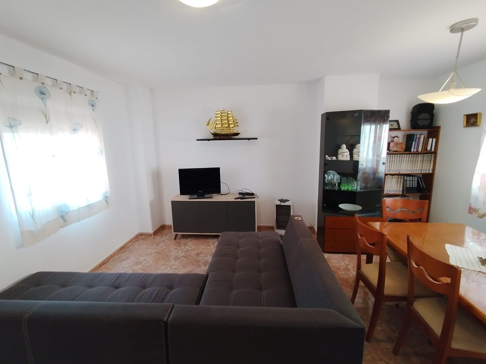 Sala de estar de Piso de alquiler en Torrevieja con Terraza y Amueblado