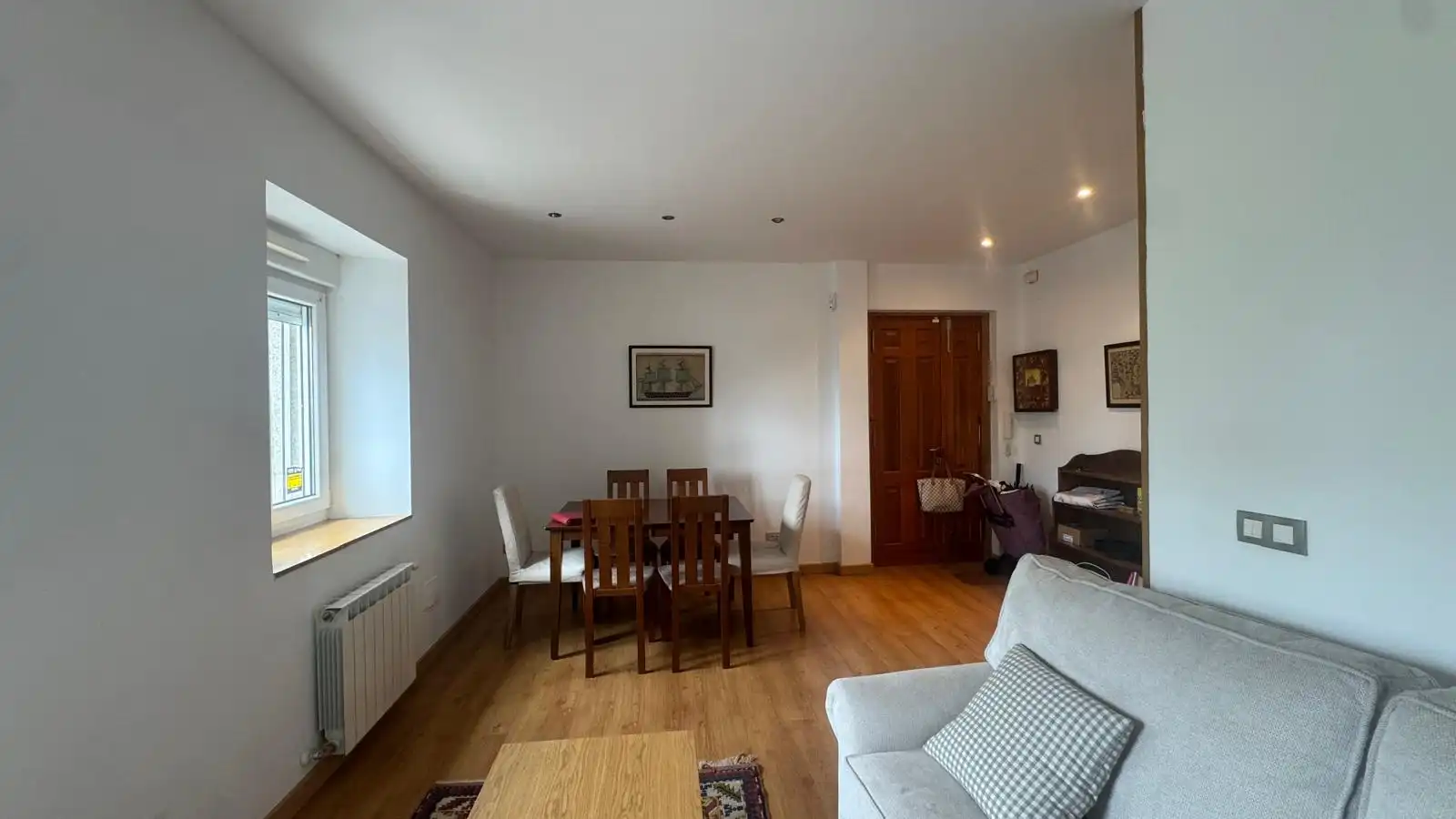 Living room of Flat for rent in Santander  with Heating, Parquet flooring and Furnished