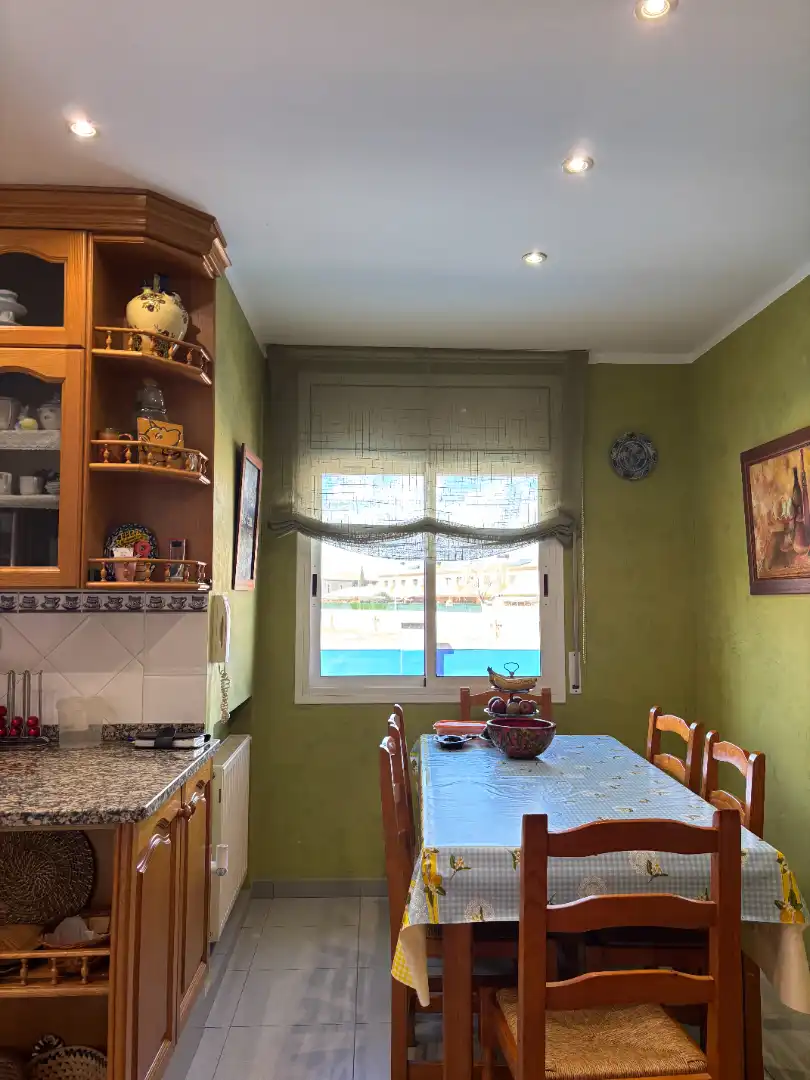 Comedor de Casa o chalet en venta en Fortià con Aire acondicionado, Calefacción y Jardín privado