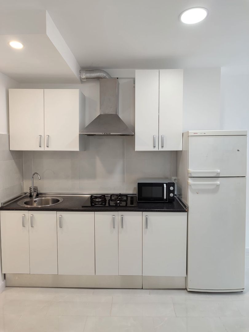 Cuina de Apartament en venda en Las Gabias amb Calefacció, Moblat i Rentadora