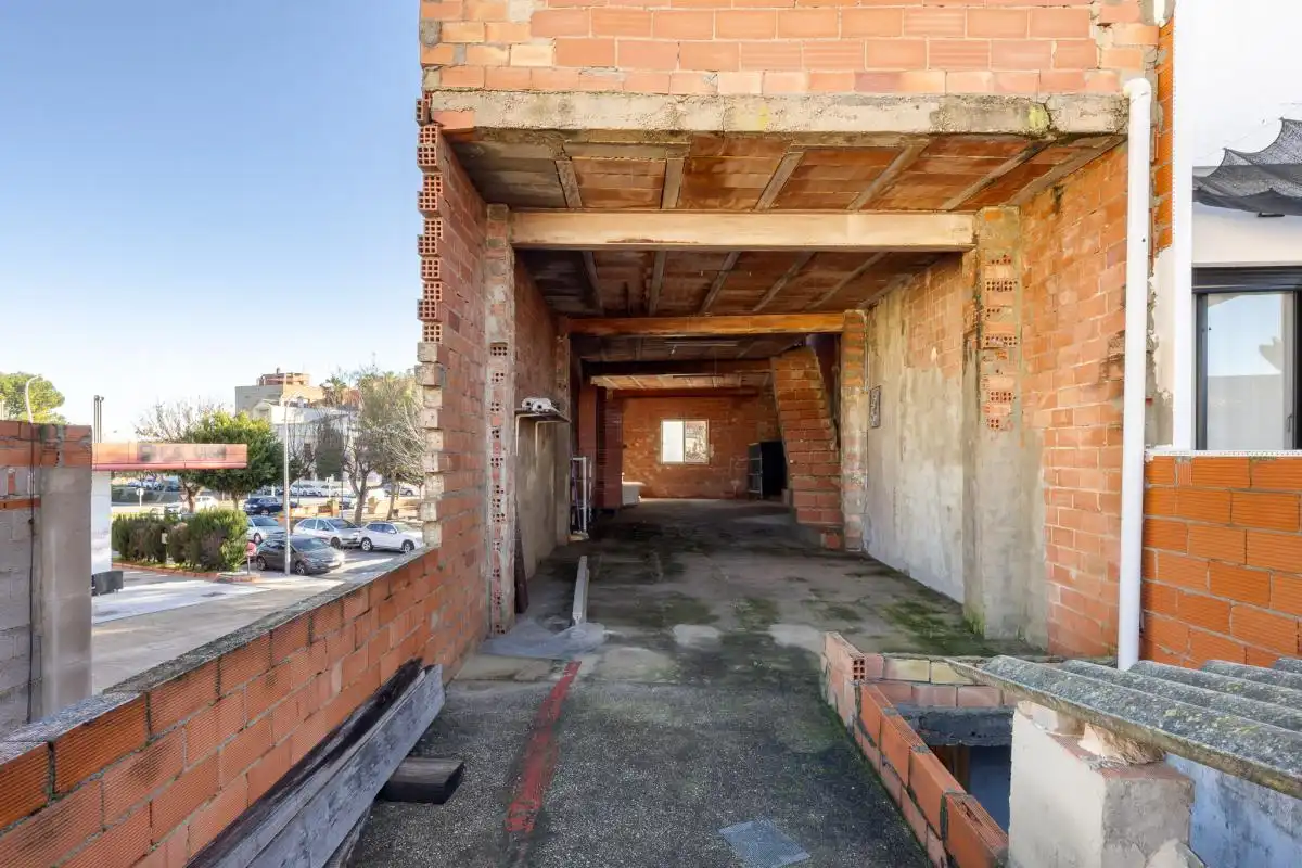 Vista exterior de Casa adosada en venda en Sollana amb Calefacció, Terrassa i Balcó