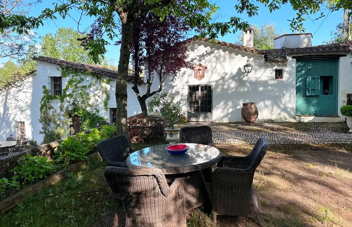 Casa con piscina en venta en Aracena