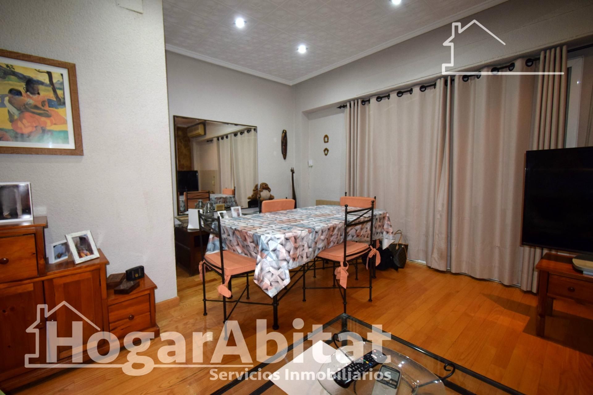 Dining room of House or chalet for sale in Paterna  with Air Conditioner, Terrace and Balcony