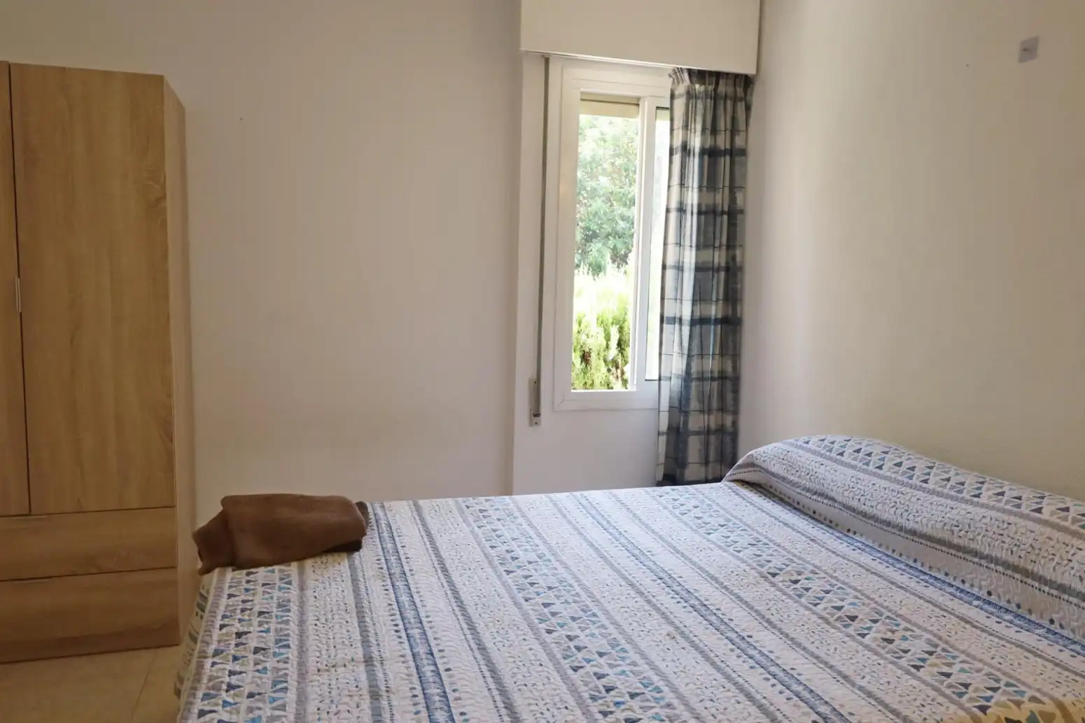 Habitación de Piso en venta en Benalmádena con Jardín privado, Terraza y Amueblado