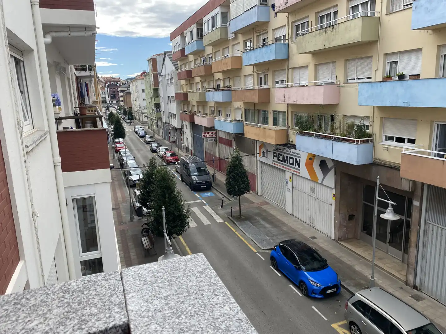 Außenansicht von Wohnung zum Verkauf in Torrelavega  mit Heizung