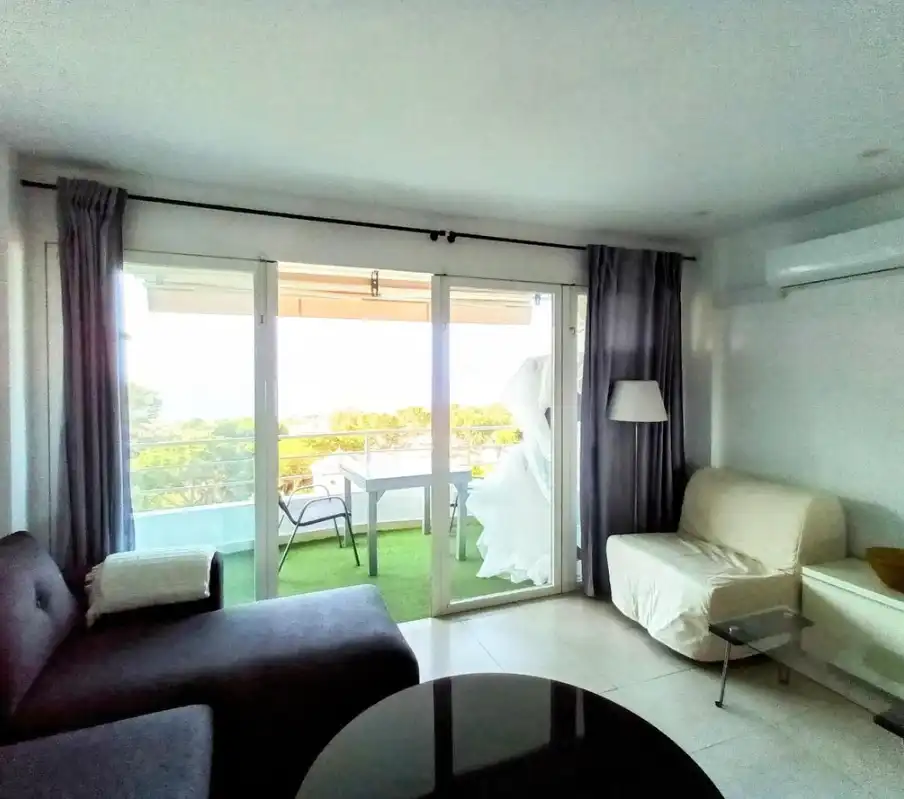 Sala d'estar de Pis en venda en Marbella amb Terrassa, Moblat i Forn