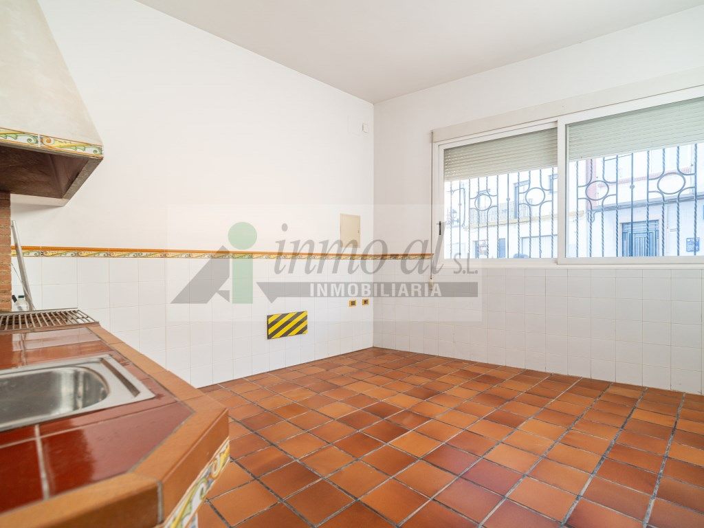 Cuina de Casa o xalet en venda en Almazora / Almassora amb Calefacció, Terrassa i Balcó