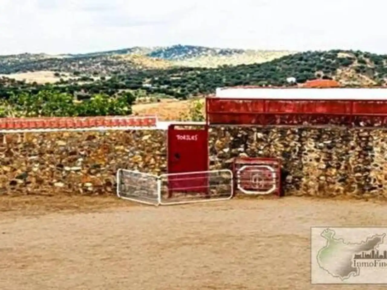 Vista exterior de Finca rústica en venta en Higuera de Vargas con Aire acondicionado, Jardín privado y Terraza
