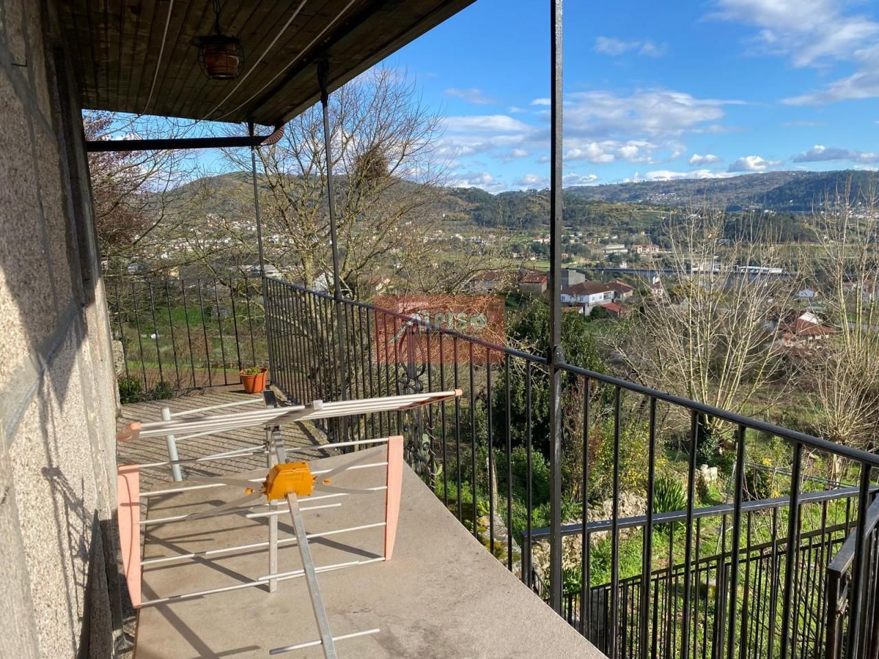 Terrassa de Casa o xalet en venda en Ourense Capital  amb Calefacció, Jardí privat i Terrassa