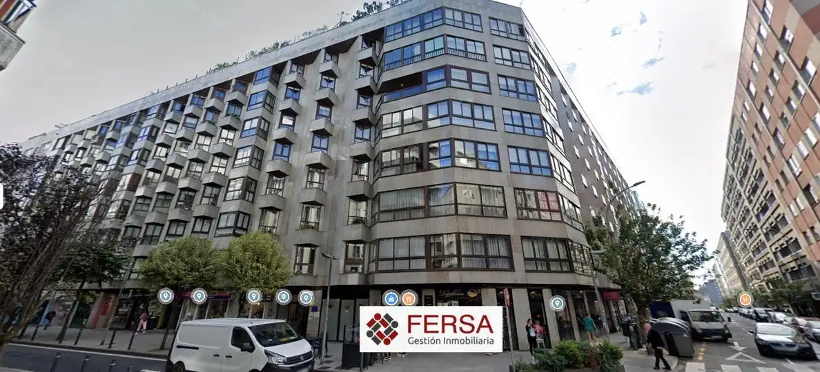 Aparcament en venda a Ensanche - Sar