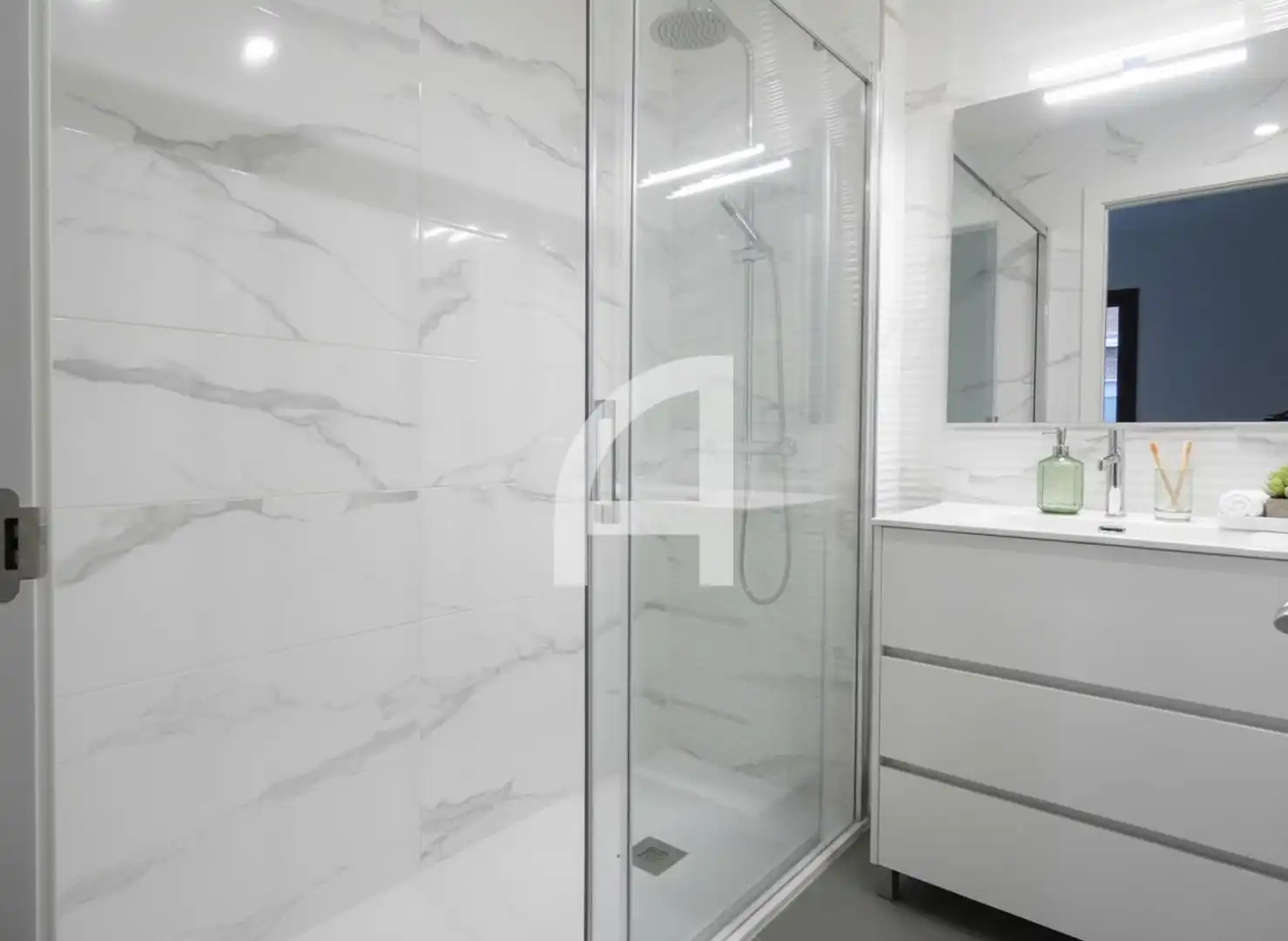 Bathroom of Duplexes for sale in Terrassa  with Air Conditioner, Heating and Parquet flooring