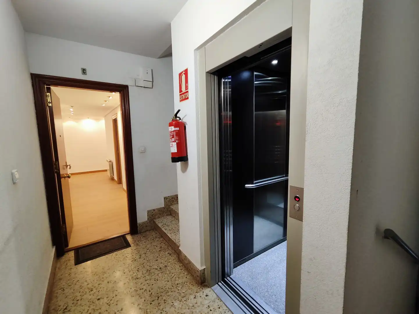 Pis en venda en  Logroño amb Calefacció, Parquet i Balcó