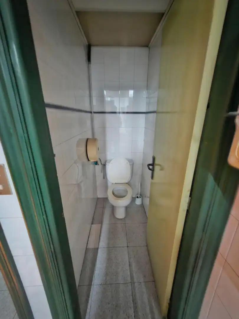 Badezimmer von Fabrikhallen zum Verkauf in Elorrio mit Heizung