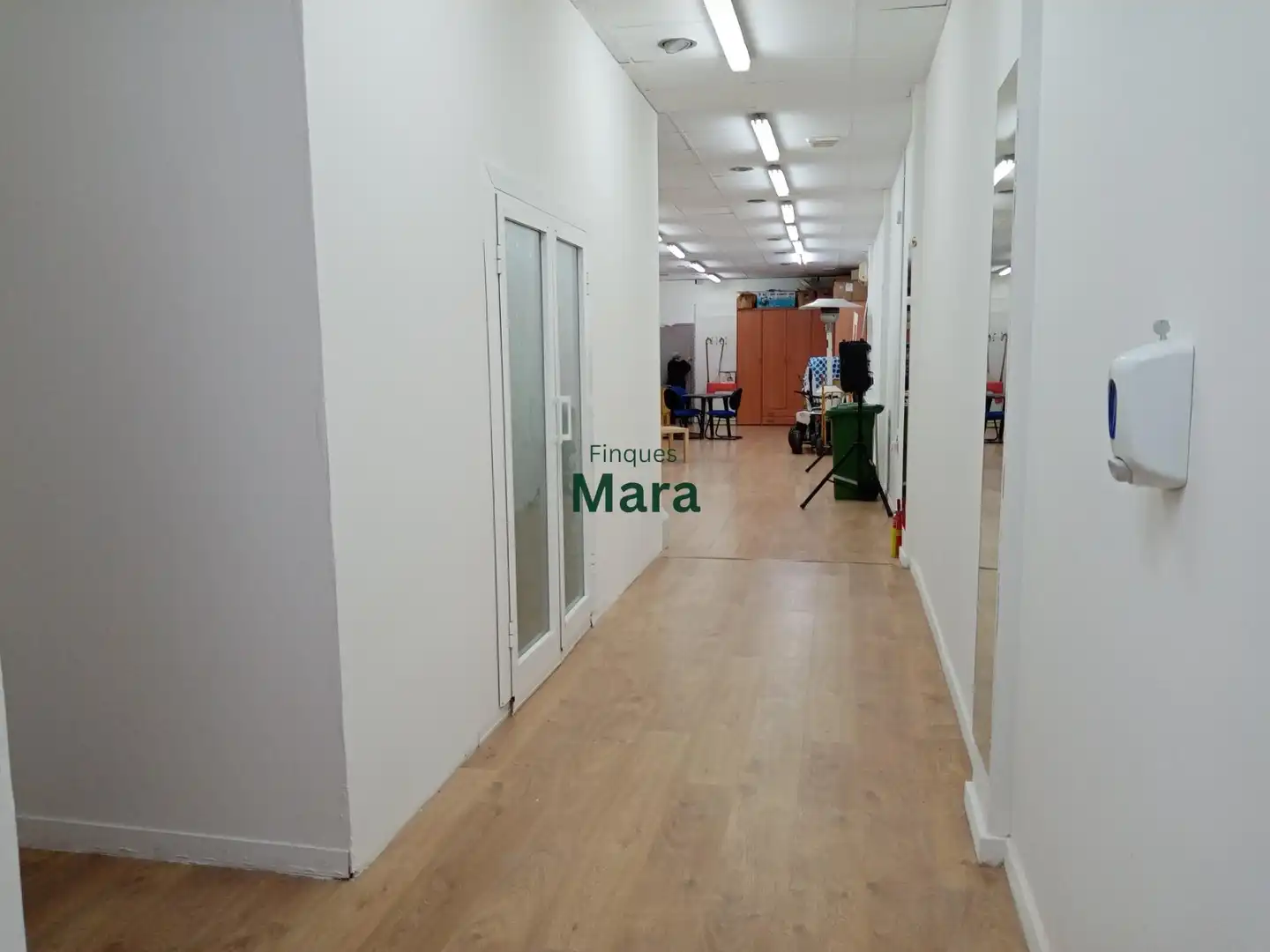 Local comercial en venda a Calle francesc macia de, imagen 4