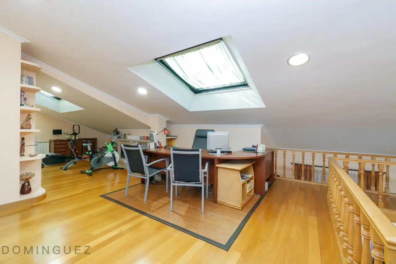 Casa o chalet en venta en Vigo  con Calefacción, Jardín privado y Parquet