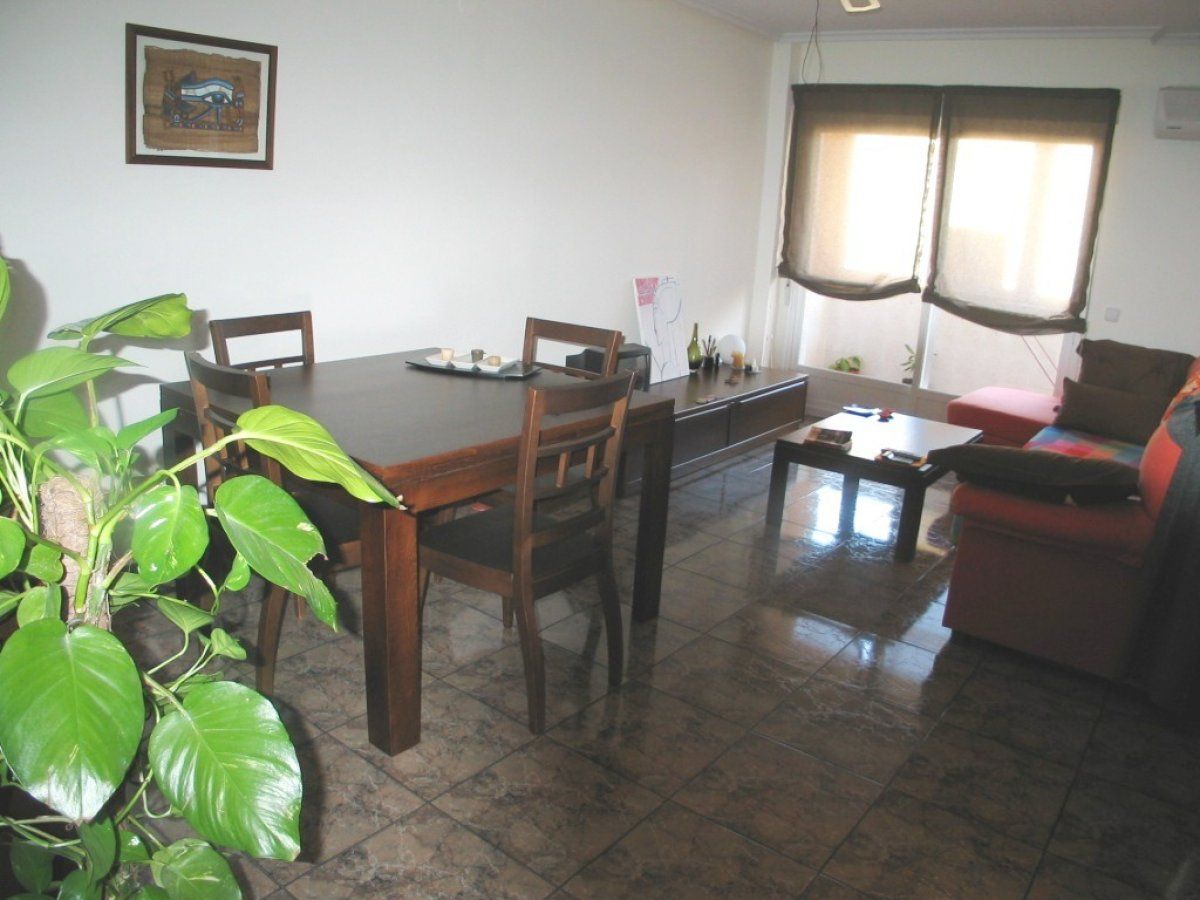 Menjador de Pis en venda en Plasencia amb Aire condicionat, Calefacció i Terrassa