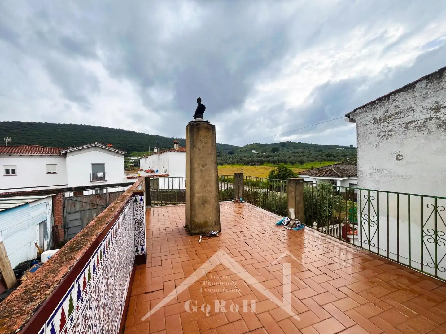 Jardí de Casa o xalet en venda en Almadén de la Plata amb Jardí privat, Terrassa i Traster