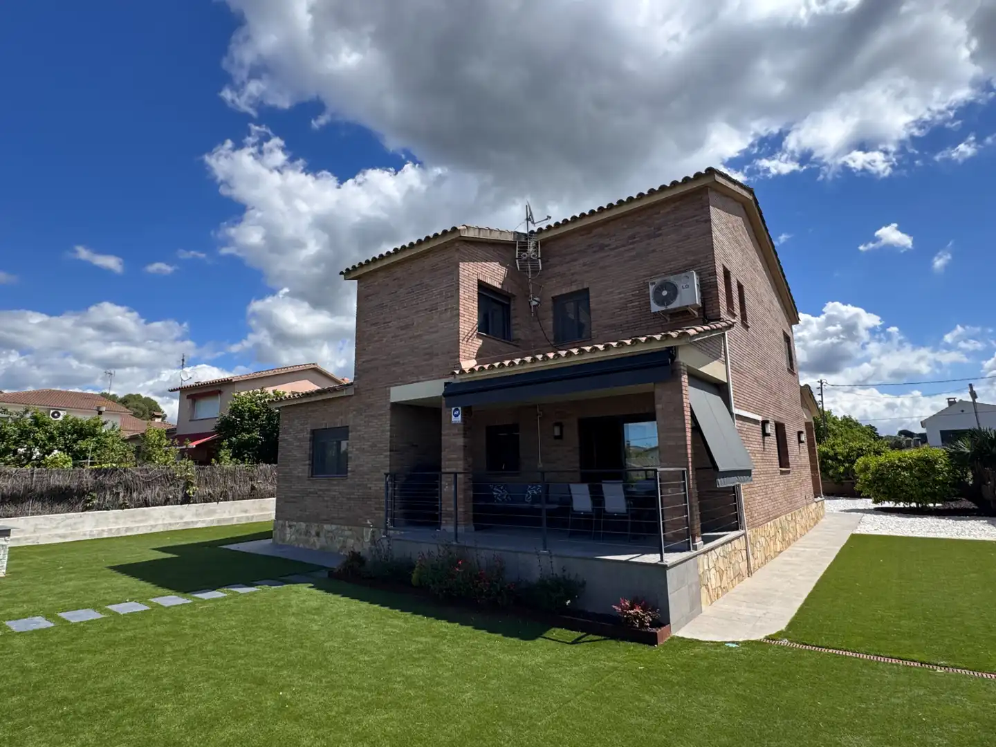 Vista exterior de Casa o xalet en venda en Cardedeu amb Aire condicionat, Calefacció i Jardí privat