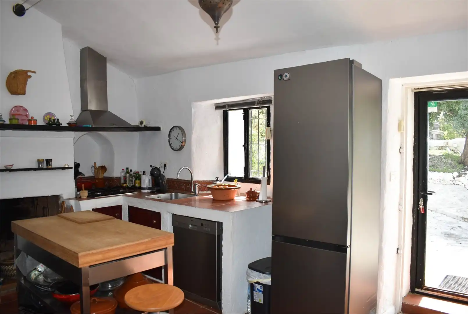 Cuina de Casa o xalet en venda en Arenas amb Aire condicionat, Jardí privat i Terrassa