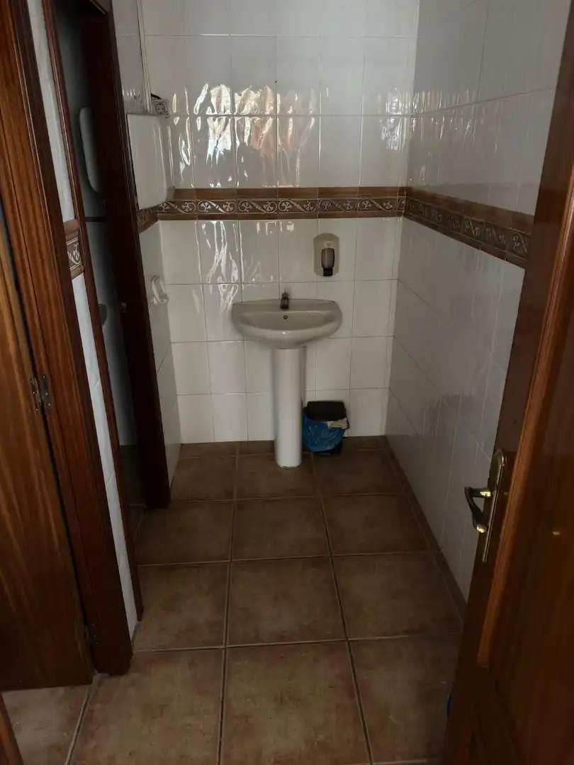 Bathroom of Commercial properties for sale in Cambrils  with Air Conditioner, Heating and Terrace