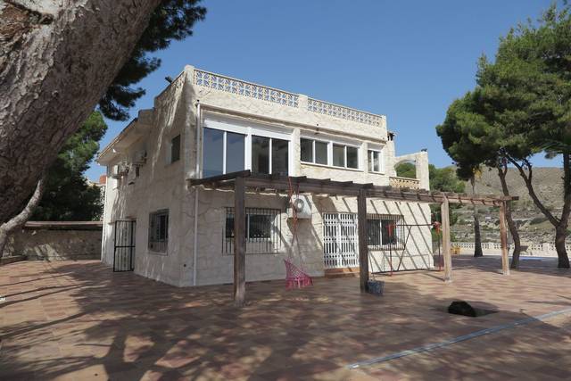 Casa-chalet en Venta en Pueblo Acantilado - Lanuza