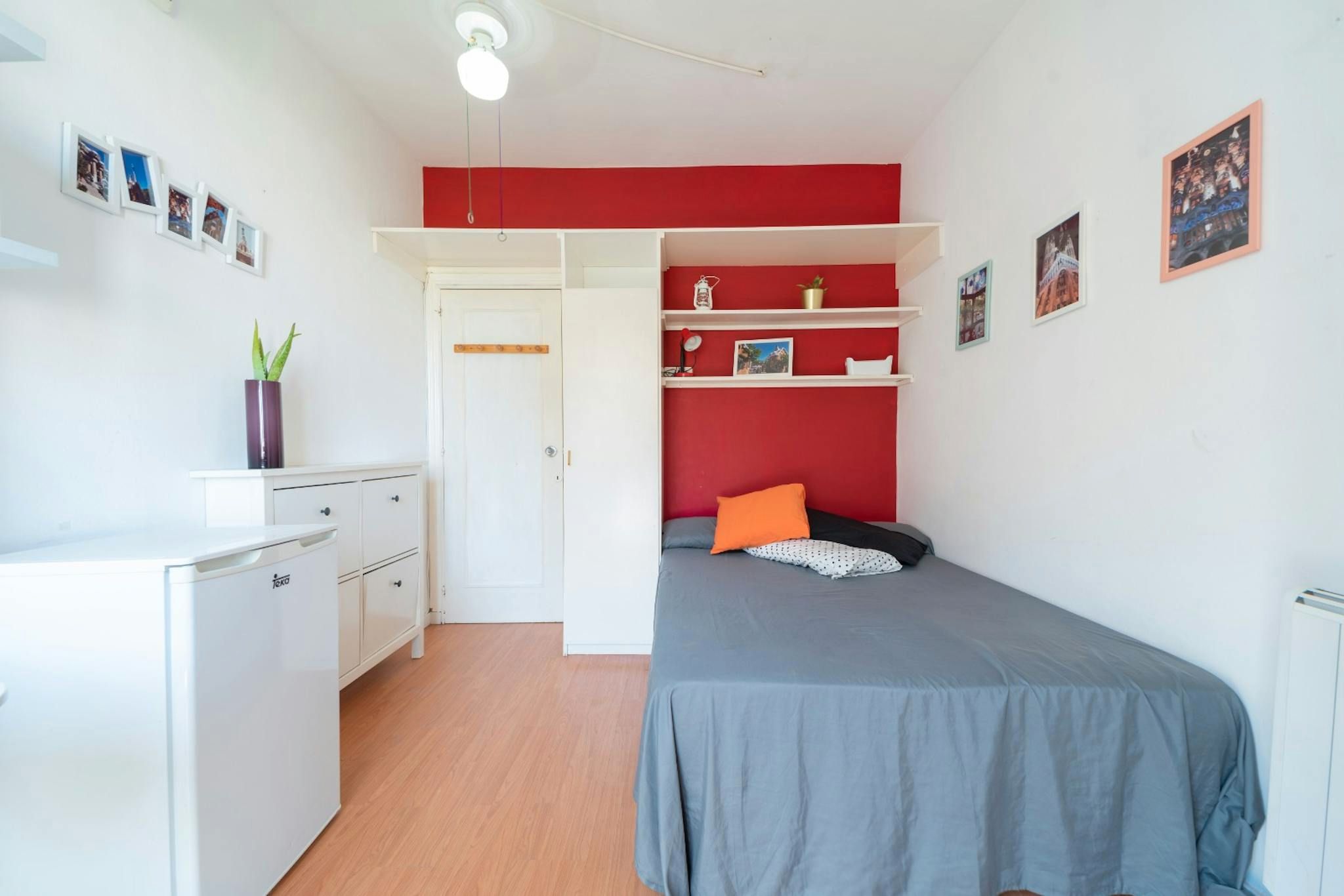 Dormitori de Pis per a compartir en  Barcelona Capital amb Calefacció, Moblat i Rentadora