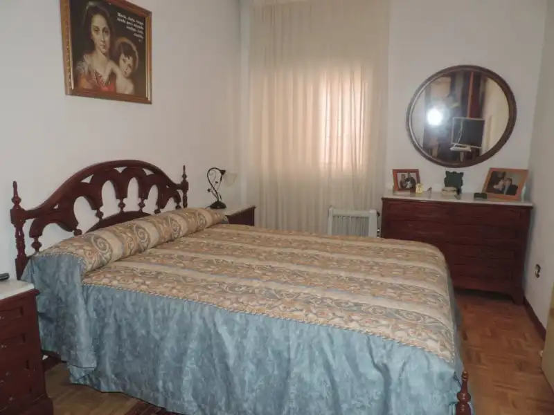 Habitación de Piso en venta en Guadalajara con Calefacción, Parquet y Terraza