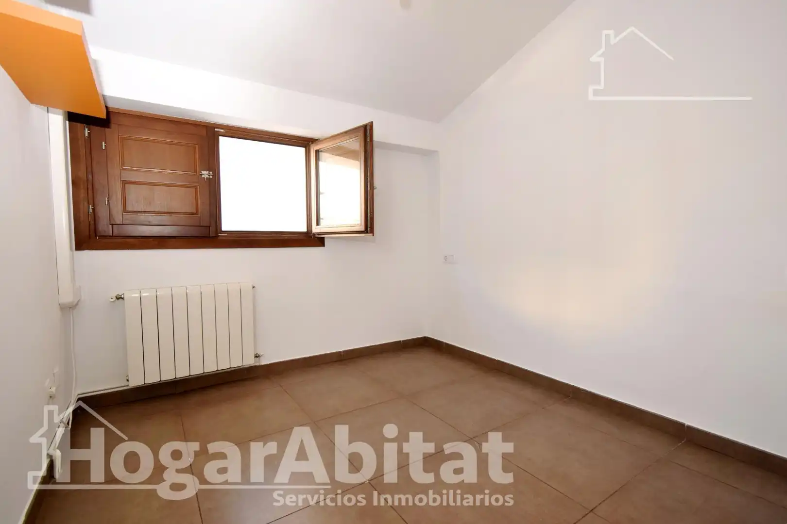Habitación de Piso en venta en Valencia con Aire acondicionado y Calefacción