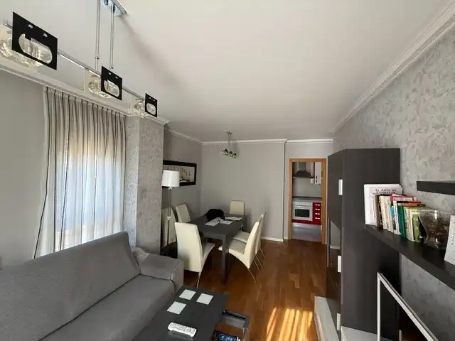 Sala d'estar de Pis en venda en Burgos amb Calefacció i Moblat