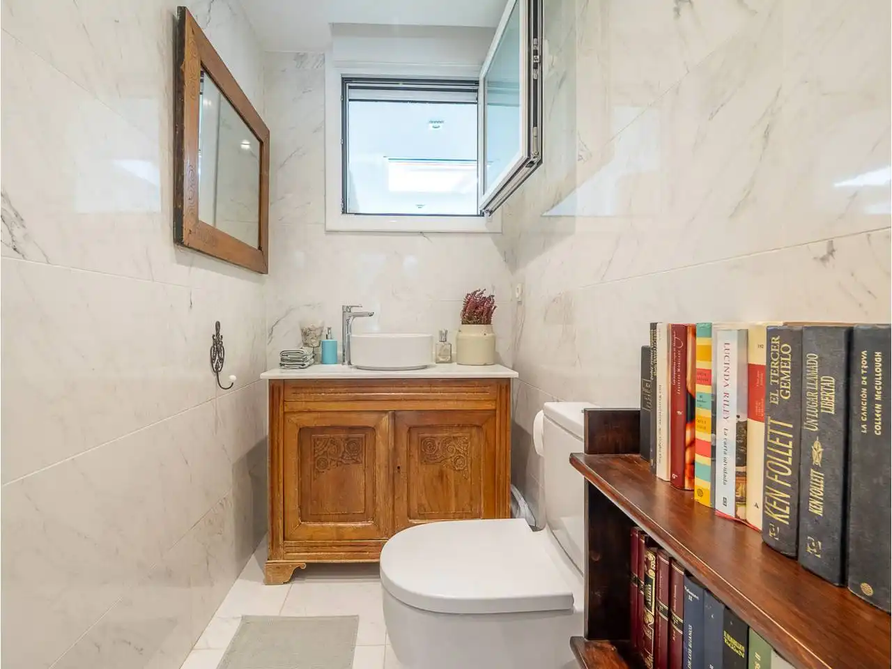 Casa con piscina en venta en Calle Arturo Campión 40, imagen 17