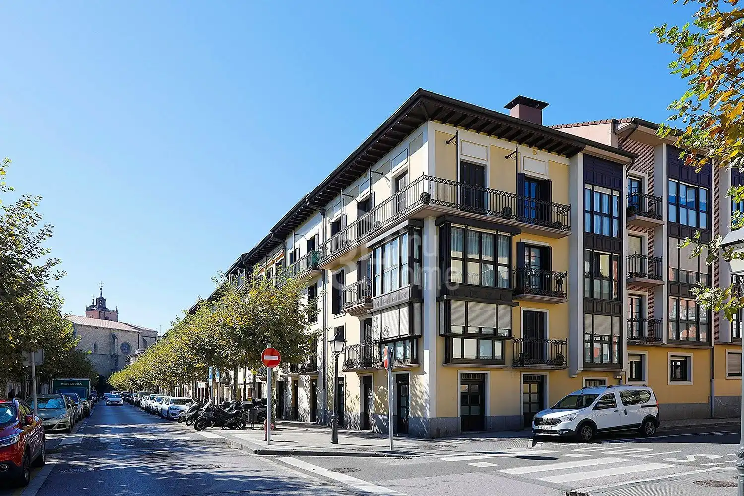 Vista exterior de Piso en venta en Irun  con Calefacción