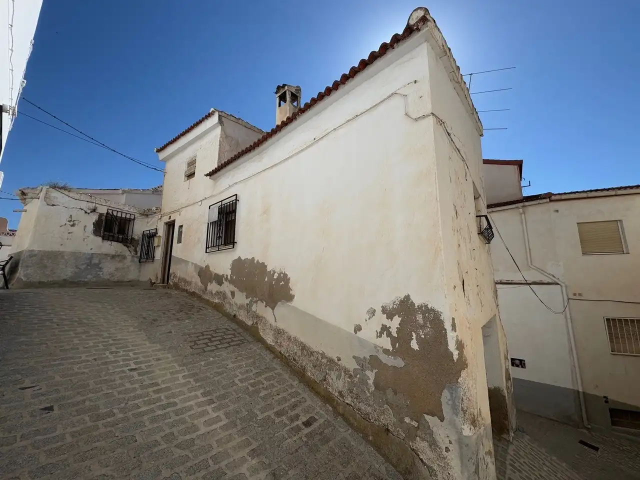 Country homes for sale in Serón