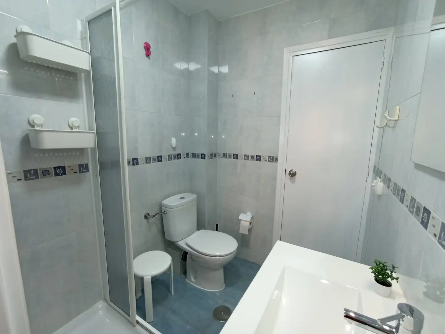 Room in Calle Hornos Caleros, Estación