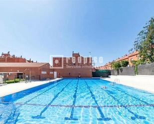 Piscina de Casa o xalet en venda en Getafe amb Calefacció, Terrassa i Traster