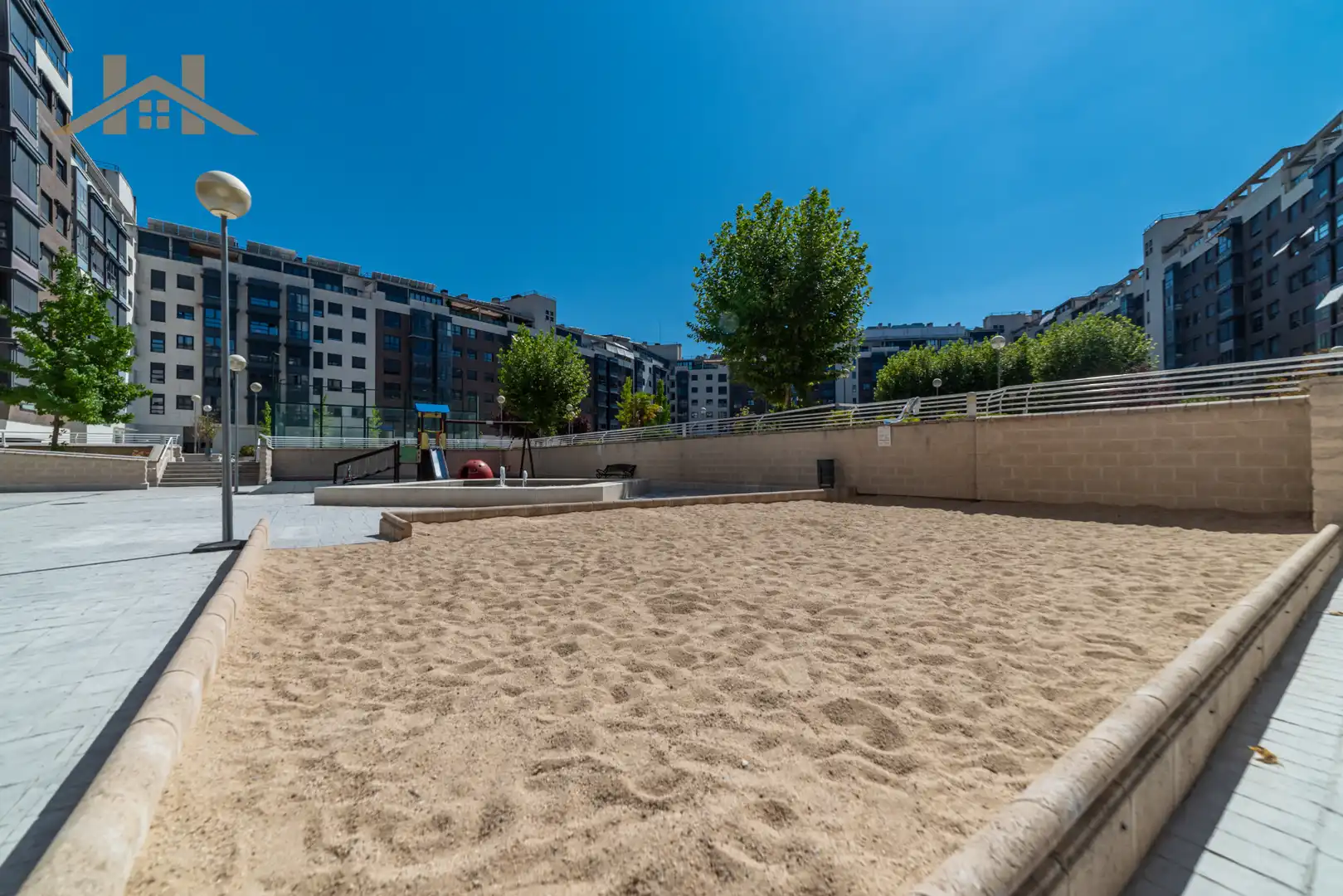 Terrace of Flat for sale in Madrid  with Air Conditioner, Heating and Storage room