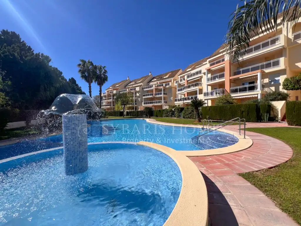 Vista exterior de Apartamento de alquiler en Dénia con Aire acondicionado, Jardín privado y Terraza