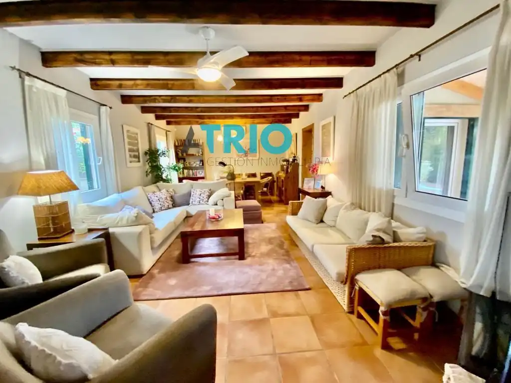 Living room of Houses for sale in Ses Salines  with Air Conditioner, Heating and Private garden