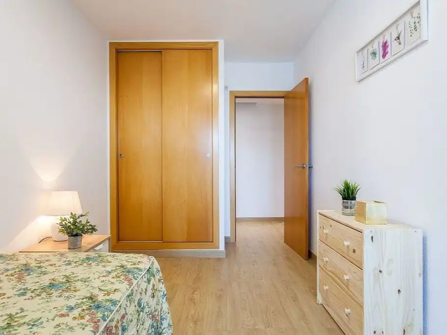 Habitación de Apartamento para compartir en Irun  con Aire acondicionado, Parquet y Amueblado